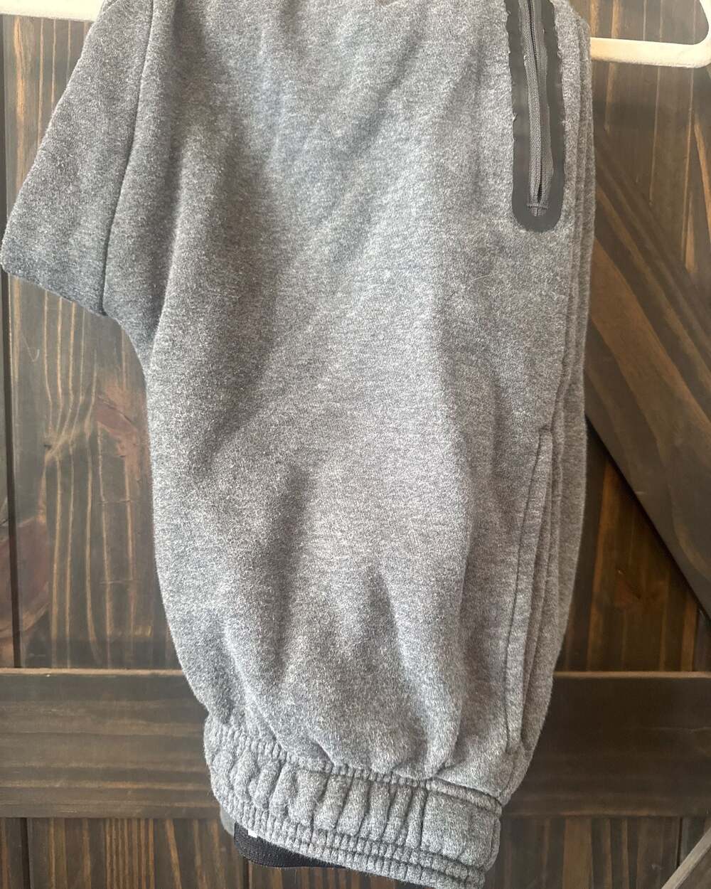 Reebok Women’s Small Joggers – Gray Fleece Sweatpants, Elastic Cuffs, Zip Pocket